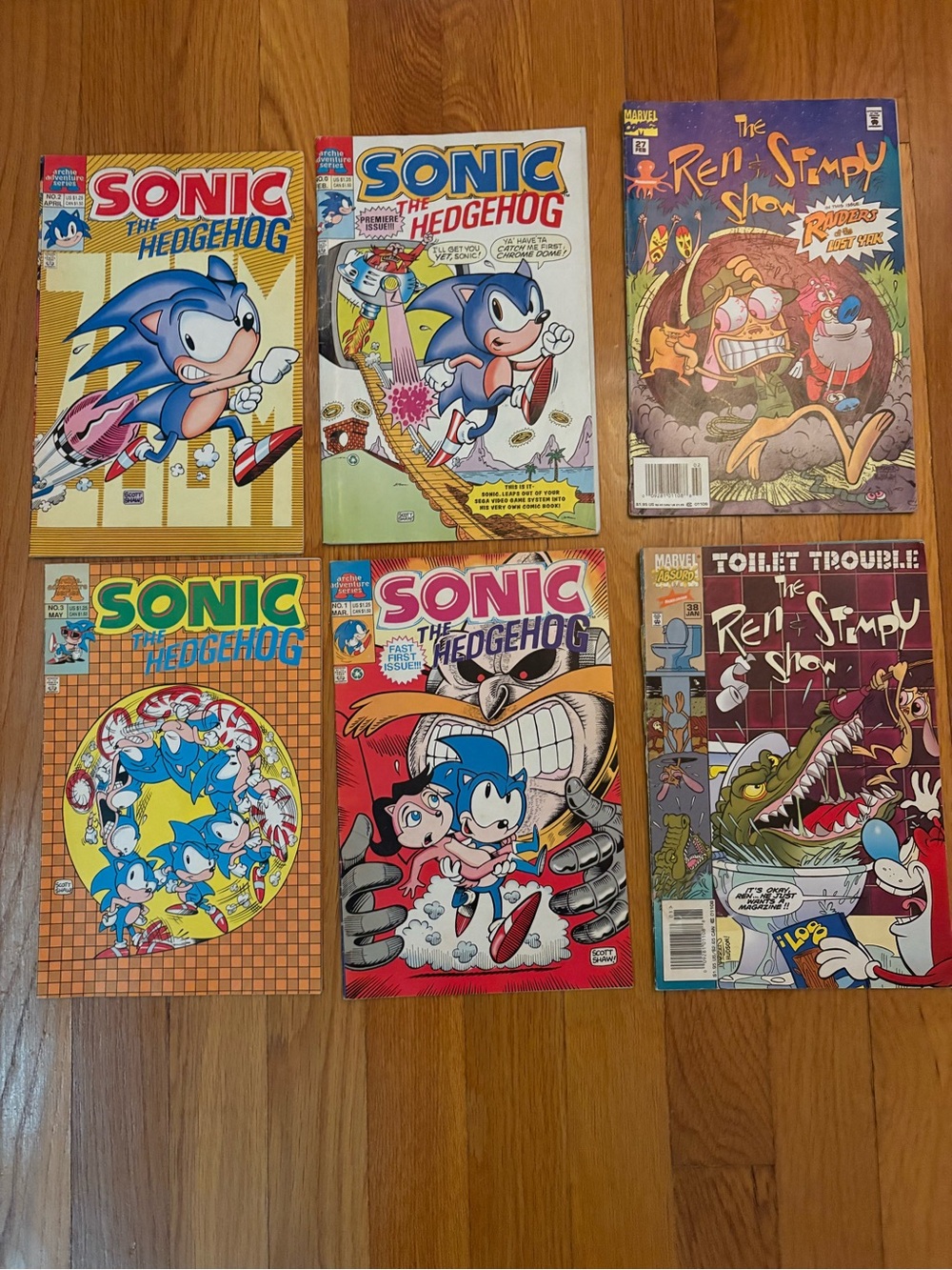 Vintage 1990s comic book lot- Sonic the Hedgehog, Ren & Stimpy